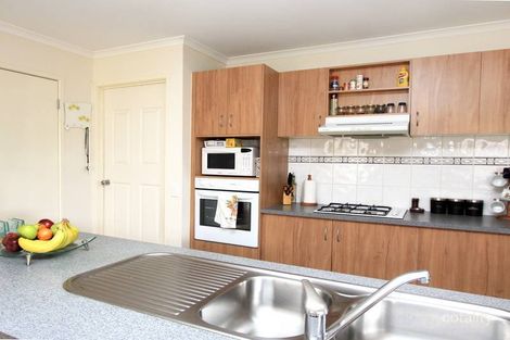 Property photo of 16 Damask Drive Tarneit VIC 3029