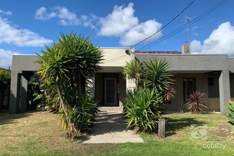 2 Savage St, Pakenham, VIC 3810