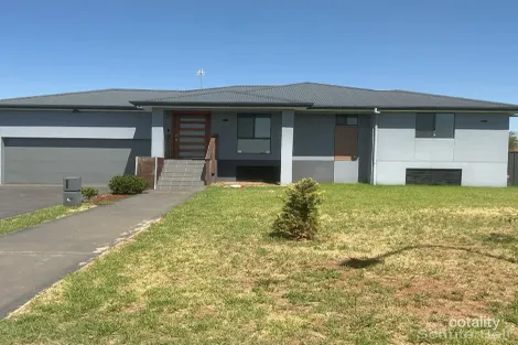 13 Waterford Cct, Narromine, NSW 2821