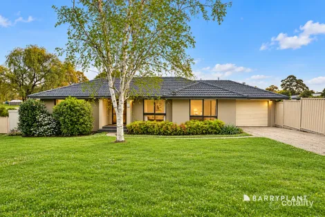 26 Wood St, Drouin, VIC 3818