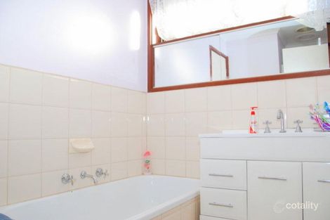 Property photo of 119 Pound Road Hampton Park VIC 3976