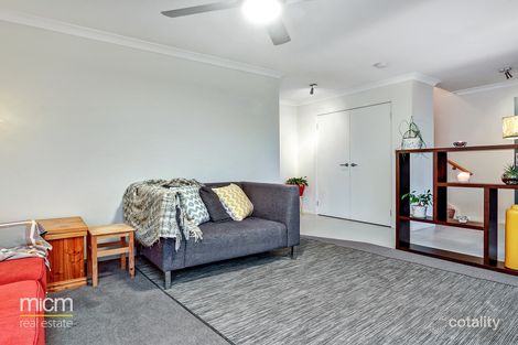 Property photo of 8 Swanview Walk Point Cook VIC 3030