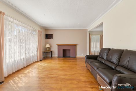 Property photo of 121 Coleman Parade Glen Waverley VIC 3150