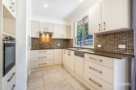 5 Columbia Cl, Woodrising, NSW 2284
