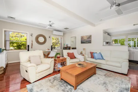Property photo of 241 Skye Point Road Coal Point NSW 2283