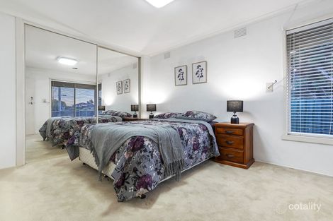 Property photo of 10 Thurbro Drive Keysborough VIC 3173