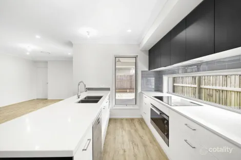 Property photo of 5 Goulburn Crescent Nirimba QLD 4551