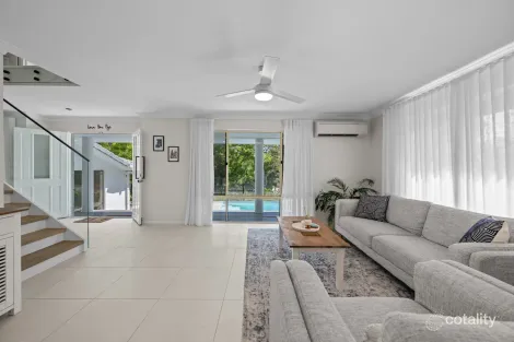 Property photo of 19 Elm Place Banora Point NSW 2486