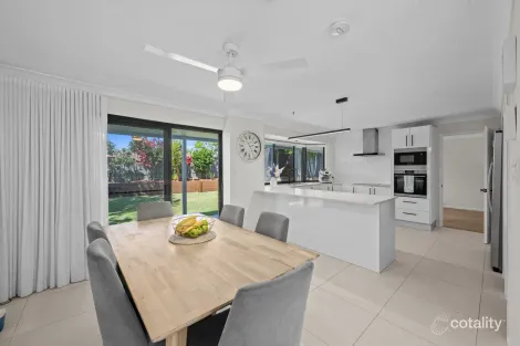 Property photo of 19 Elm Place Banora Point NSW 2486