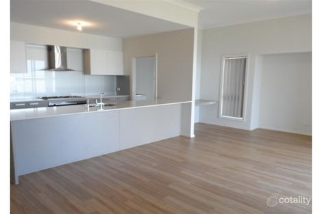 14 Montague Dr, Jordan Springs, NSW 2747