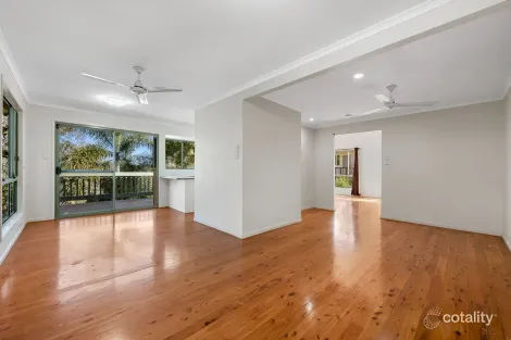 Property photo of 31 Illawarra Drive Kin Kora QLD 4680