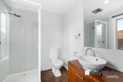 Property photo of 21 The Retreat Hampton Park VIC 3976