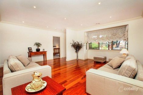 Property photo of 23 Penlow Court Hillside VIC 3037