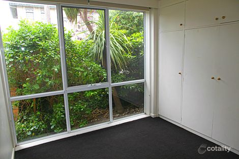 Property photo of 1/26 Charnwood Crescent St Kilda VIC 3182