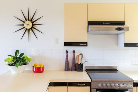 Property photo of 57 Castlereagh Crescent Macquarie ACT 2614