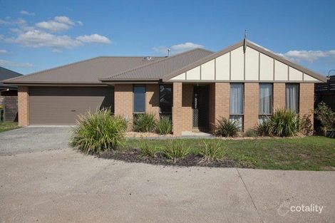 5/55 Sandalwood Dr, Pakenham, VIC 3810