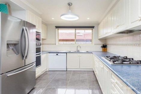 Property photo of 6 Giles Court Werribee VIC 3030