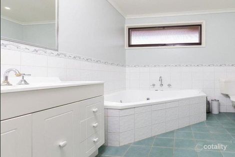 Property photo of 6 Giles Court Werribee VIC 3030