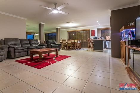 Property photo of 27 Sugarloaf Close Merriwa WA 6030