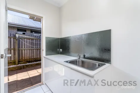 Property photo of 13/21 Andersson Court Highfields QLD 4352