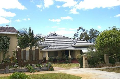 36 Holmfirth St, Menora, WA 6050