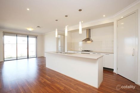 Property photo of 31 McPherson Drive Croydon VIC 3136