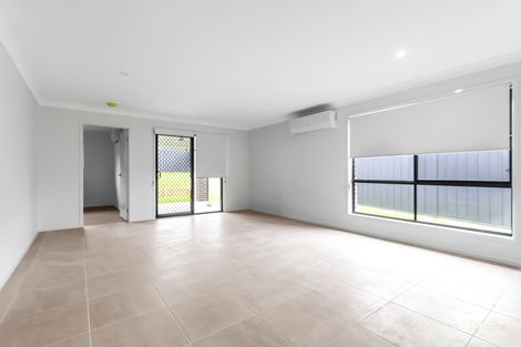 Property photo of 22 Bradman Drive Woongarrah NSW 2259