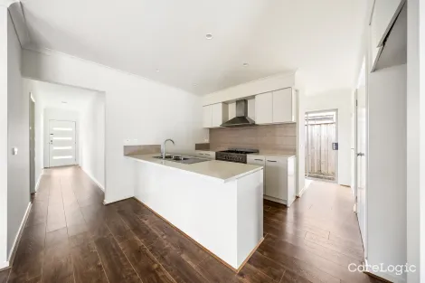 Property photo of 73 Strathlea Drive Cranbourne West VIC 3977