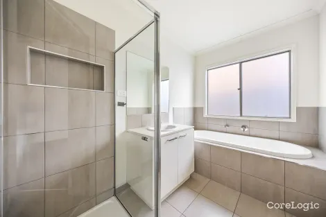 Property photo of 73 Strathlea Drive Cranbourne West VIC 3977