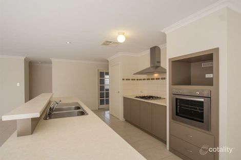 Property photo of 2 Wisely Court Aubin Grove WA 6164