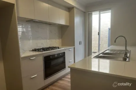 Property photo of 16 Cussington Way Ellenbrook WA 6069