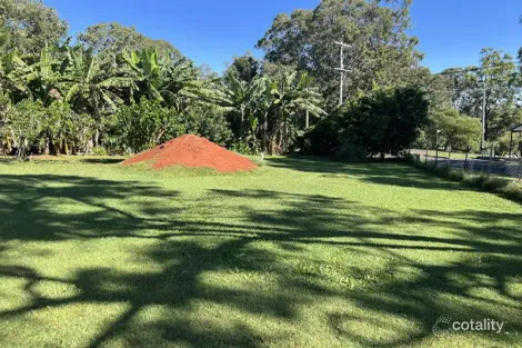 25 Blue Waters Cres, Macleay Island, QLD 4184