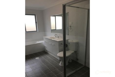 Property photo of 21 Regatta Way Summerland Point NSW 2259