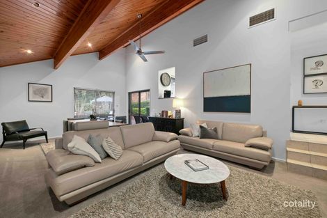 Property photo of 1 Lawson Court Mount Ommaney QLD 4074