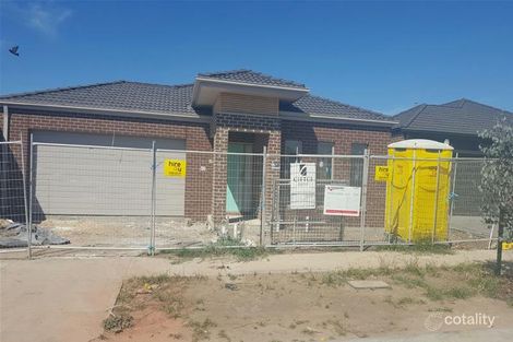 Property photo of 8 Travers Street Craigieburn VIC 3064