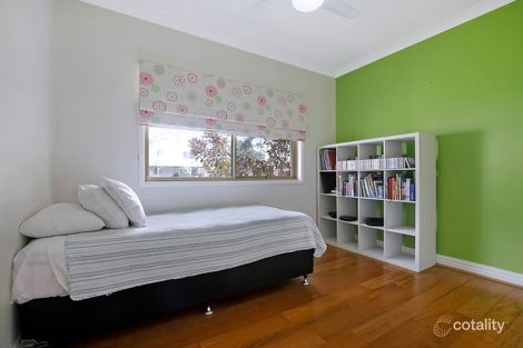 Property photo of 28 Daniel Court Scarborough QLD 4020