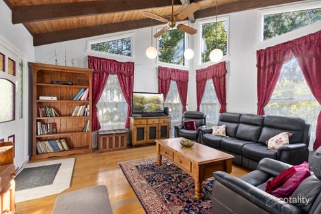 Property photo of 2 Grieve Street Launching Place VIC 3139