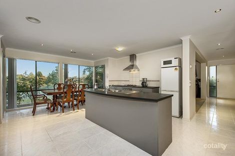 Property photo of 19 Redmond Court Bundoora VIC 3083