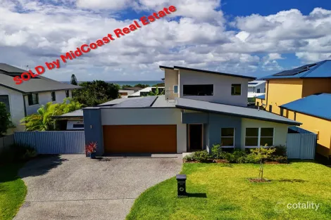 Property photo of 24 Emerald Drive Diamond Beach NSW 2430