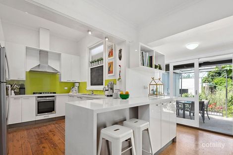 Property photo of 10 Clota Avenue Box Hill VIC 3128