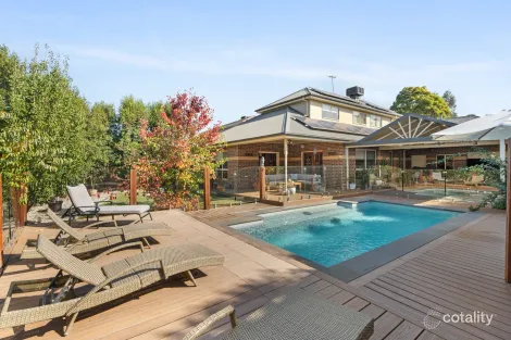 Property photo of 14 Brookglen Boulevard Cairnlea VIC 3023