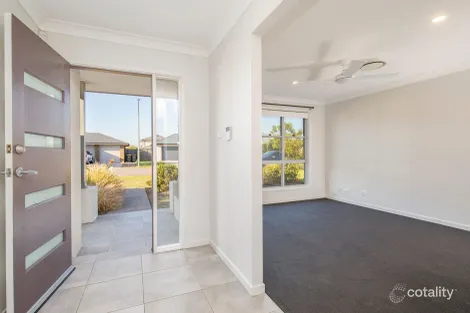 Property photo of 17 Rosemary Street Fern Bay NSW 2295