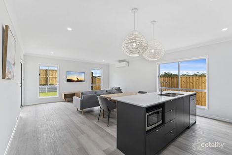 Property photo of 27 Farrow Road Chambers Flat QLD 4133