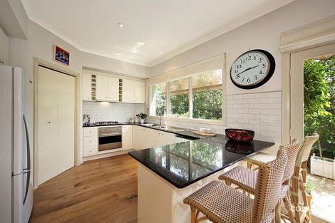 Property photo of 5 Wise Close Windsor VIC 3181