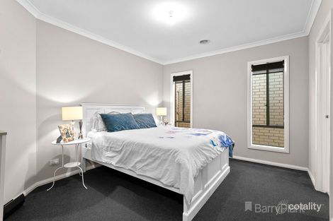 Property photo of 8 Rebecca Court Pakenham VIC 3810