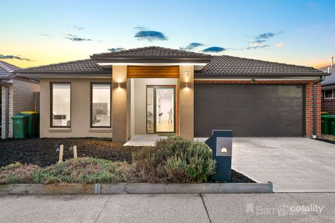 Property photo of 8 Rebecca Court Pakenham VIC 3810