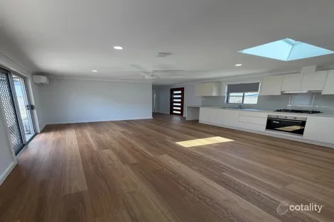 Property photo of 18 Ganmain Crescent Milperra NSW 2214