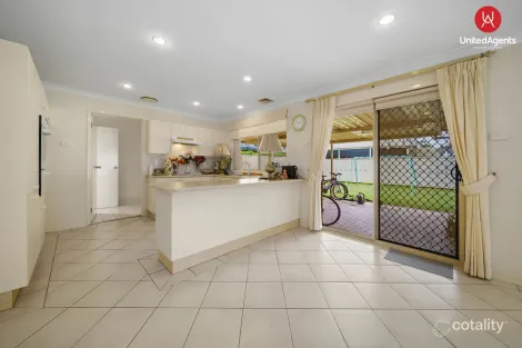 Property photo of 16 Palana Close West Hoxton NSW 2171