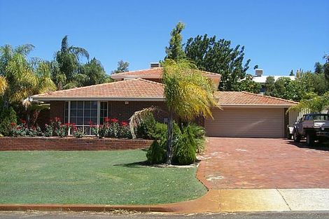 6 Laughton Way, Leeming, WA 6149