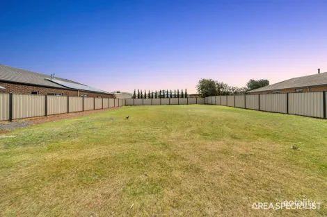 Property photo of 46 Christina Crescent Kurunjang VIC 3337